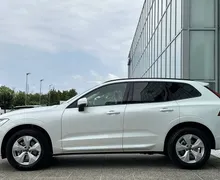 Notranja slika - Volvo XC60 - B5  P  Core AT AWD 3 leta garancije + 3 servisi... - 8 - Predogledna slika