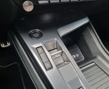 Zunanja slika - Peugeot 408 - 1.2 PURETECH GT OPREMA - POTRJENA SERVISNA - 7 - Predogledna slika