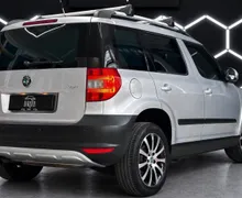 Notranja slika - Škoda Yeti - 1.2 TSI  DSG+PANORAMA+KLJUKA+TEMPOMAT+SLO.VOZILO.. - 17 - Predogledna slika