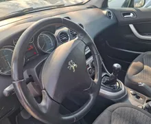 Notranja slika - Peugeot 308 - 1.6 55.000km OBROK 84X-51EUR NA KREDIT BREZ POLO - 10 - Predogledna slika