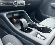 Notranja slika - Volvo XC40 - B3 P Core AT DCT 3 leta garancije + 3 servisi - 17 - Predogledna slika