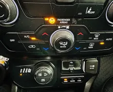 Zunanja slika - Jeep Renegade - 1.3 T-GDI 4xe PLUG-IN.NEMŠKI+4ALU.4X4.NAVI.ACC.TOP - 4 - Predogledna slika
