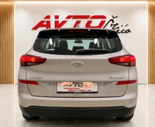 Notranja slika - Hyundai Tucson - 1.6 CRDi-129.000KM-SLO-TEMPOMAT-KAMERA-PDC-SERV KN - 8 - Predogledna slika
