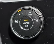 Zunanja slika - Volkswagen T-Roc - 4motion 2,0 TDI BMT Sport DSG 1.LAST SLO ACC LED KAM - 15 - Predogledna slika