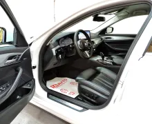 Zunanja slika - BMW Serija 5 - 520d xDrive Touring Avt. Luxury - 9 - Predogledna slika
