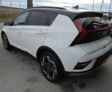 Zunanja slika - Hyundai Bayon - 1.0 T-GDI 90 PREMIUM DCT°RADAR°TWO-TONE° ZALOGA - 2 - Predogledna slika