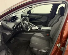 Notranja slika - Peugeot 5008 - 1.5 BlueHDI 130 S S Active Pack Avt.NAVI.LED.7 SED - 17 - Predogledna slika