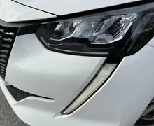 Notranja slika - Peugeot 208 - 1.2 PureTech -1 LASTNIK-49500 km-NAVI-LED-ODLIČEN - 7 - Predogledna slika