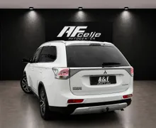 Notranja slika - Mitsubishi Outlander - 2.2D-4X4-XENON-NAVI-KAMERA-LIZING TUJCE-ŠIBEDAH- - 7 - Predogledna slika