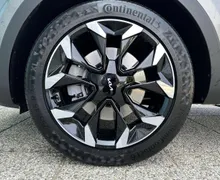 Notranja slika - KIA Sorento - 2.2 CRDi EX Limited Panor.8DCT AWD 2025... - 9 - Predogledna slika
