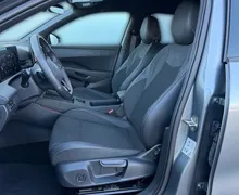 Notranja slika - Volkswagen T-Roc - 1.5 eTSI R-Line DSG-SLO-IQ Light-Vlečna kljuka.... - 7 - Predogledna slika