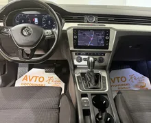 Notranja slika - VW Passat Variant - 2.0 TDI-DSG-VIRTUAL-FULL LED-KAMERA-RADAR TEM-NA.. - 10 - Predogledna slika