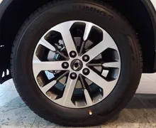 Notranja slika - SsangYong Rexton - 2.2 XDi Limited+ 4WD AT... - 9 - Predogledna slika