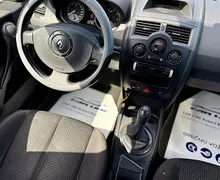 Zunanja slika - Renault Mégane - Megane  Berline 1.6 16V Dynamique Confort - 9 - Predogledna slika