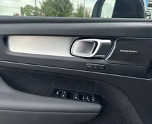 Notranja slika - Volvo XC40 - B3 P Plus Dark Avt. - 13 - Predogledna slika
