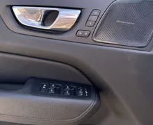 Notranja slika - Volvo XC60 - B5 INSCRIPTION Avt. LED. PANO.. KLJUKA. ACC - 13 - Predogledna slika