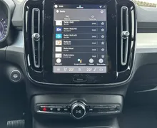 Notranja slika - Volvo XC40 - B3 P Core AT DCT 3 leta garancije + 3 servisi - 14 - Predogledna slika