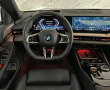 Notranja slika - BMW serija 5: - 40d|xDrive|M-Pro|Pano|4WS|Bowers|HUD|Hlaj|ACC|36 - 10 - Predogledna slika