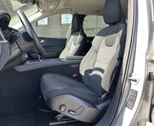 Notranja slika - Volvo XC60 - B4 D AWD Core Avt. - 10 - Predogledna slika