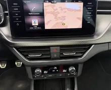 Notranja slika - Škoda Kamiq - 1.0 TSI Monte Carlo-Panorama-Gretje sedežev-AppCon - 9 - Predogledna slika