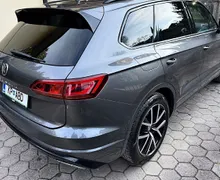 Zunanja slika - Volkswagen Touareg - 4motion V6 TDI R-LINE 1.LAST BLACK PANO LUFT H-UP - 4 - Predogledna slika