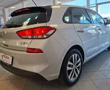 Zunanja slika - Hyundai i30 - 1.6 CRDi 110 Style-1.LASTNIK-SLO-LED-KAMERA-PDC- - 4 - Predogledna slika