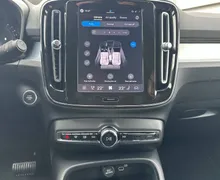 Notranja slika - Volvo XC40 - B3 P Plus Dark Avt. - 19 - Predogledna slika