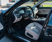 Notranja slika - BMW Serija 5 - 530d xDrive touring Avt. - 10 - Predogledna slika