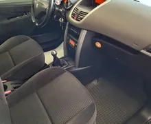 Zunanja slika - Peugeot 207 - Premium 1.4 16V-ODLIČEN-HITRI KREDIT- - 10 - Predogledna slika