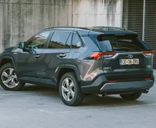 Zunanja slika - Toyota RAV4 - Hybrid AWD 2,5 Premium Avt. - 2 - Predogledna slika