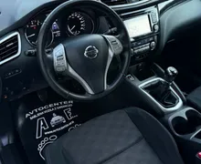 Notranja slika - Nissan Qashqai - 1.2 DIG-T-LIZING ZA TUJCE-NAVI-PDC- - 9 - Predogledna slika