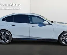 Zunanja slika - BMW Serija 5 - : 520i  AT  M-Sport. iconic glow. HUD. adaptive LED - 6 - Predogledna slika