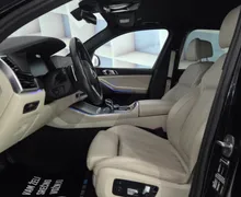 Zunanja slika - BMW X5 - serija : xDrive30d Avt-M.SPORT-ZRAČNO-SWAROWSKI-RADAR-HAR - 12 - Predogledna slika