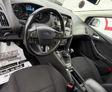 Notranja slika - Ford Focus - Karavan 1.6 TDCi Titanium - 10 - Predogledna slika