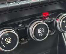 Zunanja slika - Renault Captur - 1.5DCI LIMITED LED-ALU-VIRTUAL-1.LASTNIK-SLOVENSKI - 18 - Predogledna slika