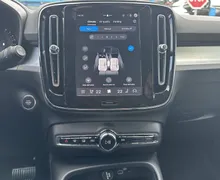 Notranja slika - Volvo XC40 - B3 P Plus Dark Avt. - 19 - Predogledna slika