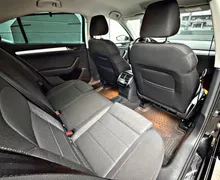 Notranja slika - Škoda Superb - 2.0 TDI DSG•LIMO•ACC•NAVI•KAMERA•KLJUKA•ATRAKTIVEN - 11 - Predogledna slika