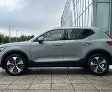 Notranja slika - Volvo XC40 - B3 P Core AT DCT 3 leta garancije + 3 servisi... - 8 - Predogledna slika