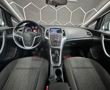 Notranja slika - Opel Astra - Sports Tourer 1.6 CDTI SLO+NAVI+TEMPOMAT... - 9 - Predogledna slika