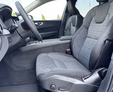 Zunanja slika - Volvo XC60 - B5P  Core AT AWD 3 leta garancije + 3 servisi - 7 - Predogledna slika