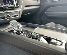 Notranja slika - Volvo XC60 - B4D AWD Plus Dark Avt. - 20 - Predogledna slika