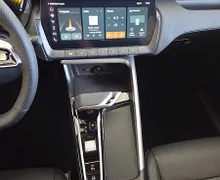 Zunanja slika - MG MG ZS - 1.5L Hybrid Comfort + ZIMSKE PNEVMATIKE - 17 - Predogledna slika