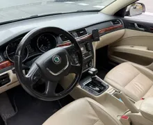 Notranja slika - Škoda Superb - 2.0 TDI DSG NA KREDIT BREZ POLOGA - 10 - Predogledna slika