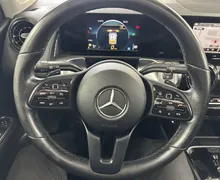 Notranja slika - Mercedes-Benz GLB-Razred - GLB 200 d 4MATIC Avt.NEMŠKI.KAMERA.PANORAMA.NAVI - 11 - Predogledna slika
