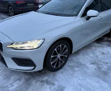Zunanja slika - Volvo V60 - D4 PANO-FullLED-Usnje-KAM-Mkot-PDC-Gretje-KljukaDE - 4 - Predogledna slika