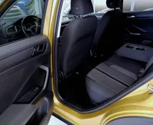 Notranja slika - Volkswagen T-Roc - TSIStyle  LED NAVI ALU ACC RADAR KLJUKA KOT-NOV .. - 8 - Predogledna slika