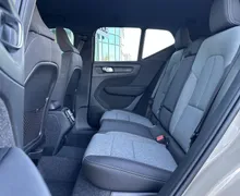 Notranja slika - Volvo XC40 - B3 P Core AT DCT 3 leta garancije + 3 servisi... - 11 - Predogledna slika