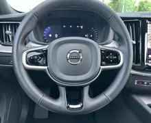 Notranja slika - Volvo XC60 - B5P AWD Black Edition Avt. BLISS ACC MEMORY. GRET. - 14 - Predogledna slika