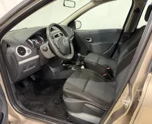 Notranja slika - Renault Clio - Grandtour 1.5 dCi-TEMPOMAT-KLIMA-TRAJNIK - 9 - Predogledna slika