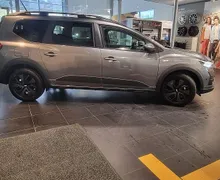 Zunanja slika - Dacia Jogger - Expression 1.0 TCe110 +paket Varnost + My Revision - 4 - Predogledna slika